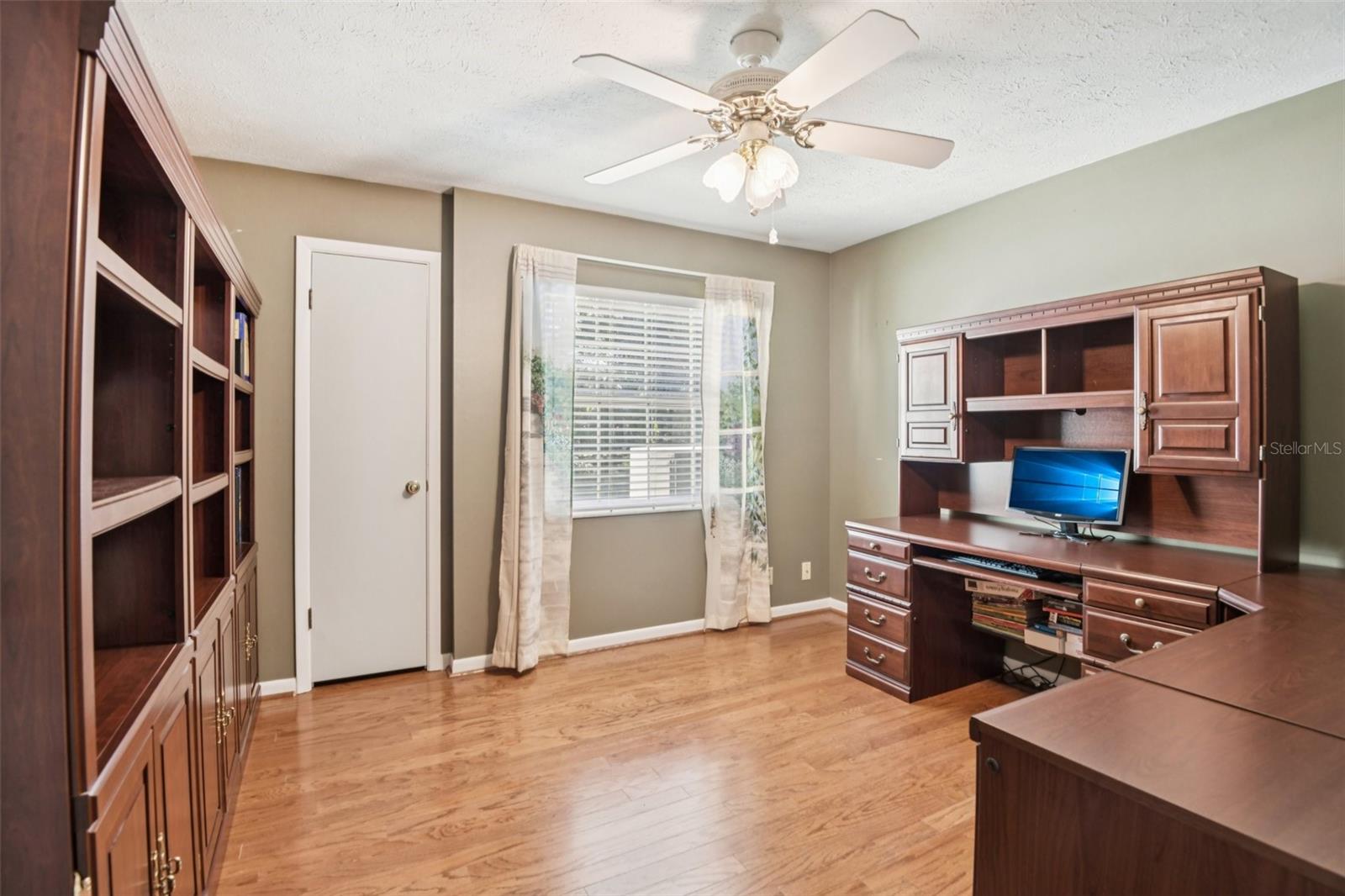 Image 16 of 27 For 8319 Terracewood Circle