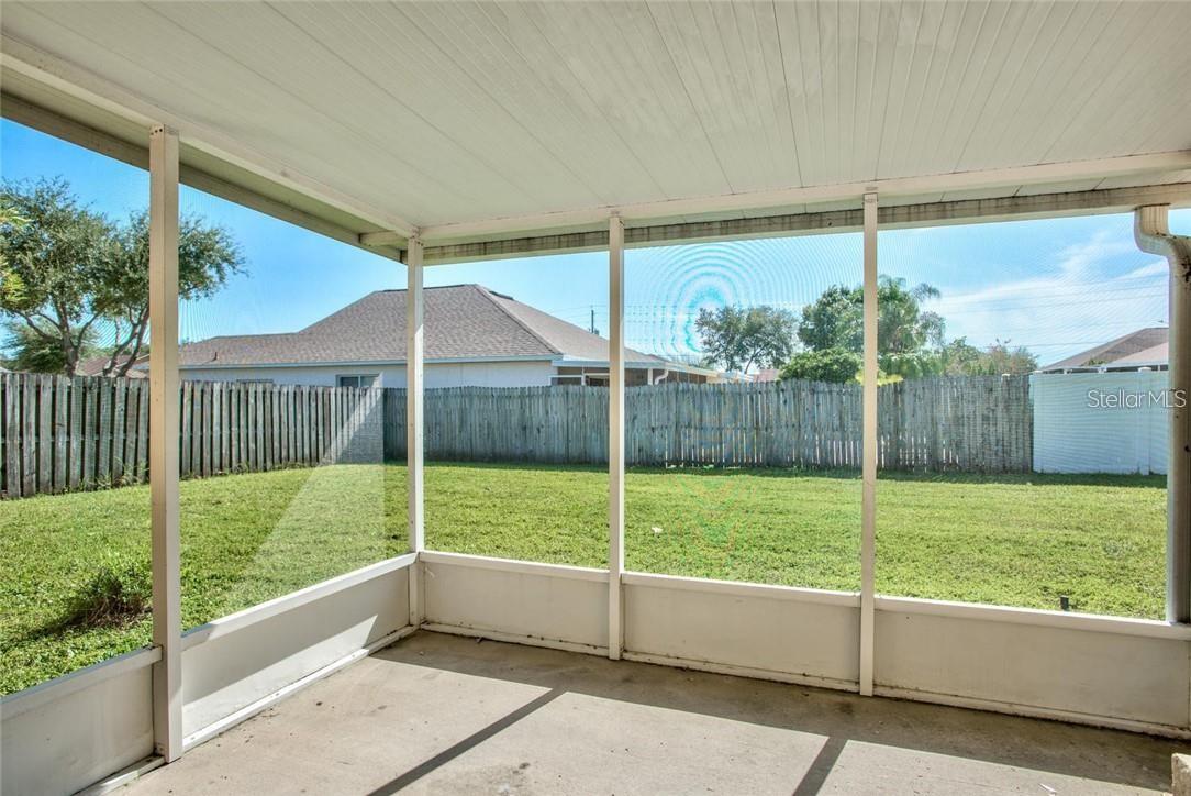 Listing photo id 15 for 8816 Sea Island Way