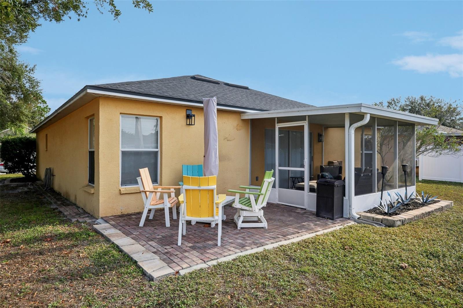 Listing photo id 17 for 8816 Sea Island Way