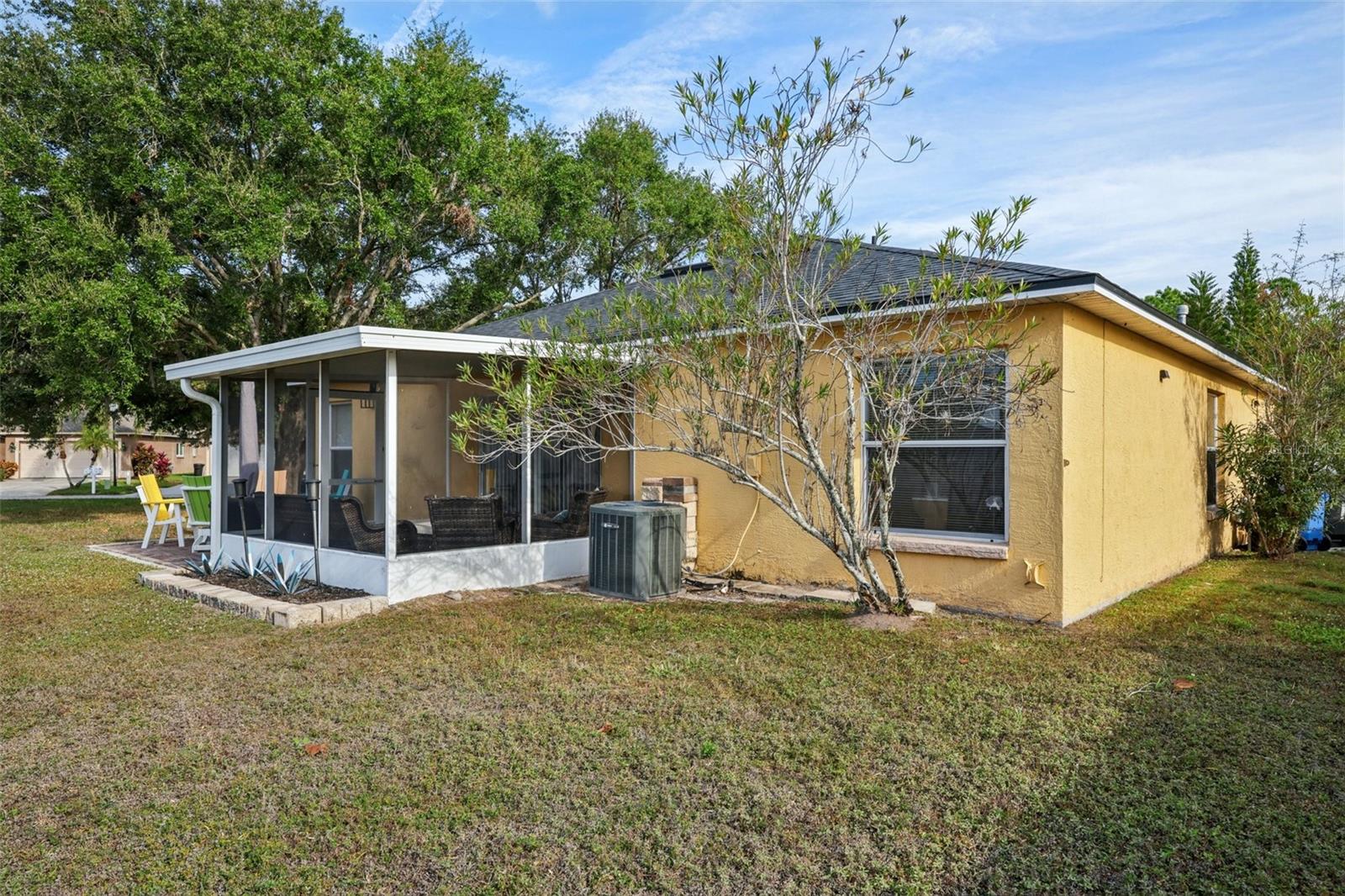 Listing photo id 18 for 8816 Sea Island Way