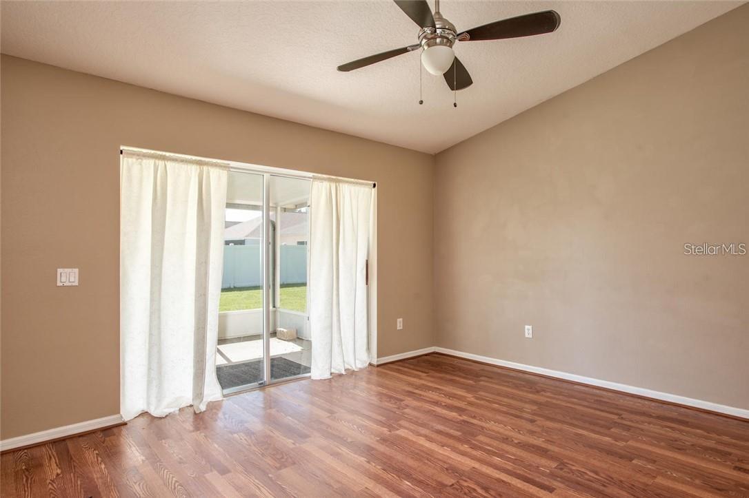 Listing photo id 2 for 8816 Sea Island Way