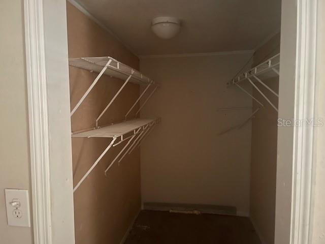 Listing photo id 8 for 2950 64th Avenue N