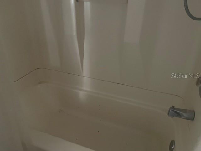 Listing photo id 10 for 2950 64th Avenue N