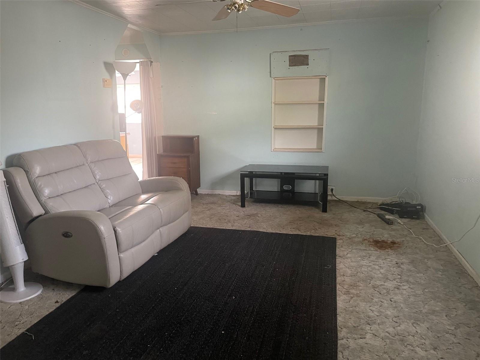 Listing photo id 22 for 2950 64th Avenue N