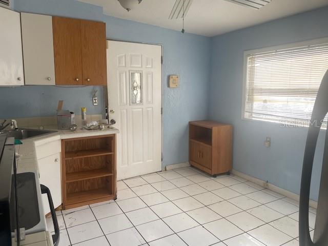 Listing photo id 4 for 2950 64th Avenue N