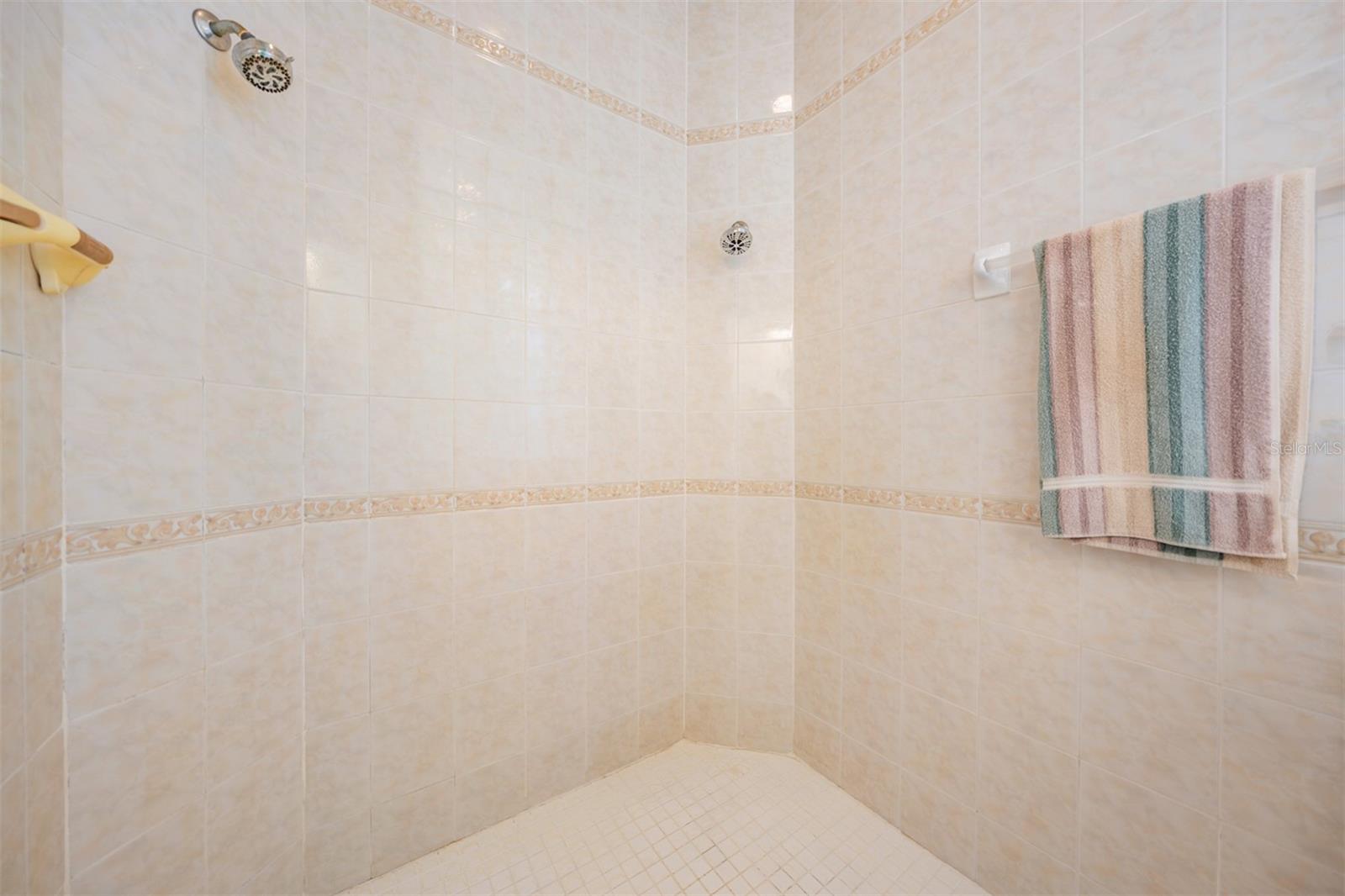 Image 26 of 45 For 1925 Schaer Way