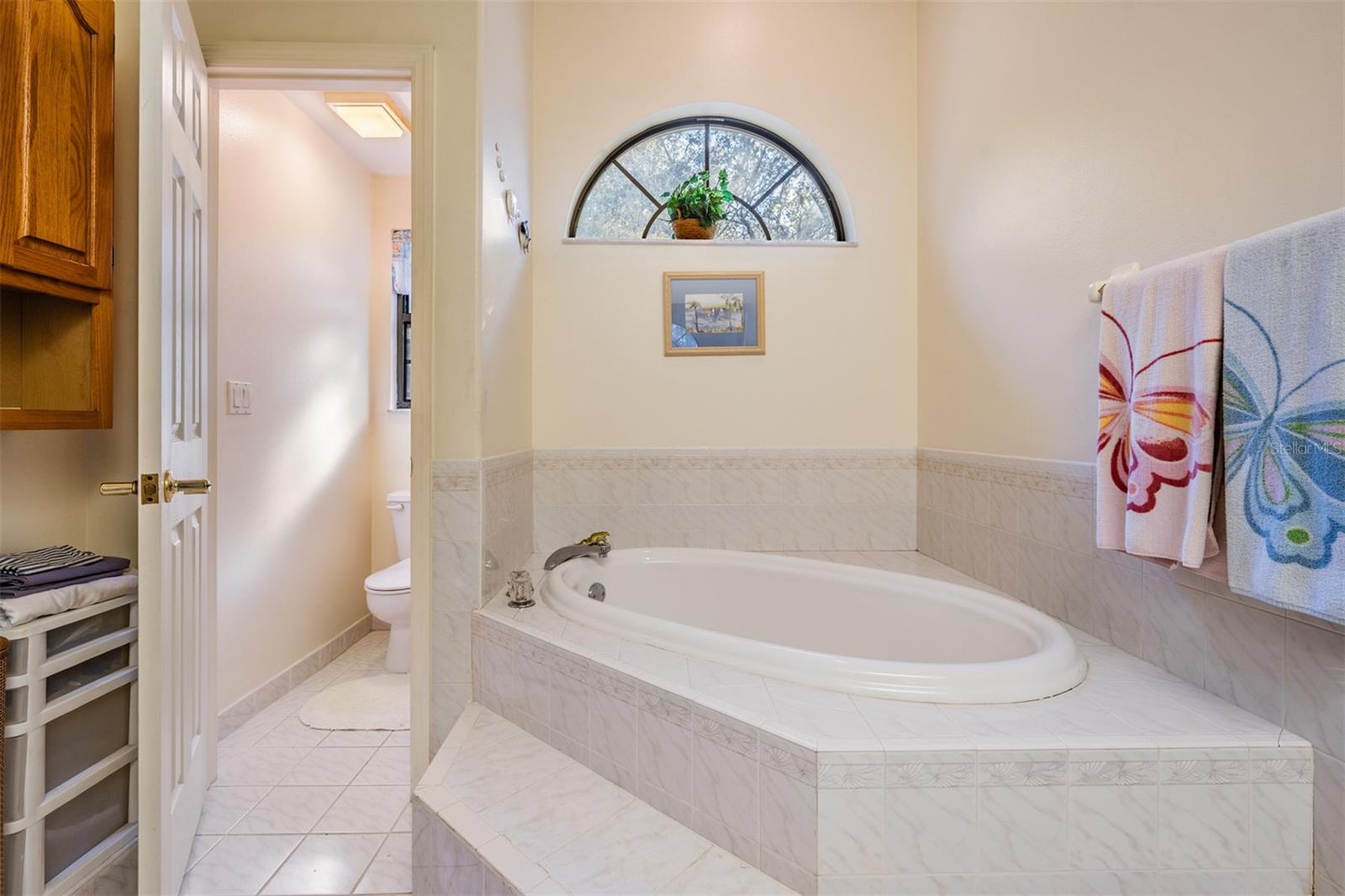 Image 32 of 45 For 1925 Schaer Way