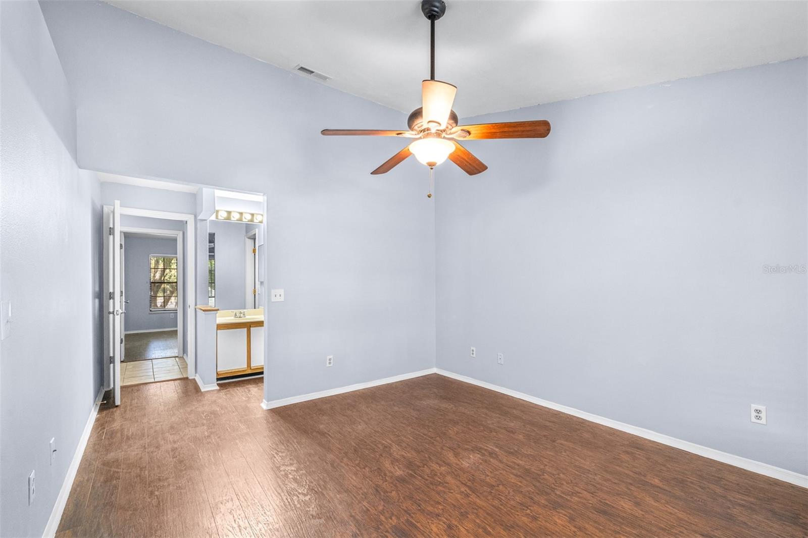 Image 26 of 48 For 5100 Burchette Road 4102