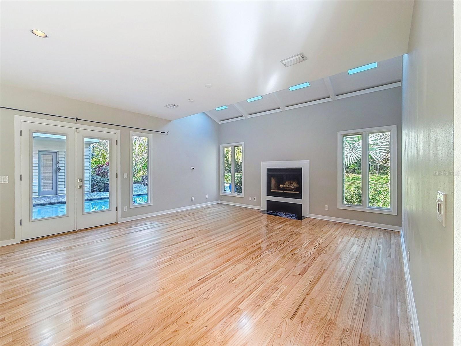 Image 3 of 80 For 1351 Willow Brook Drive