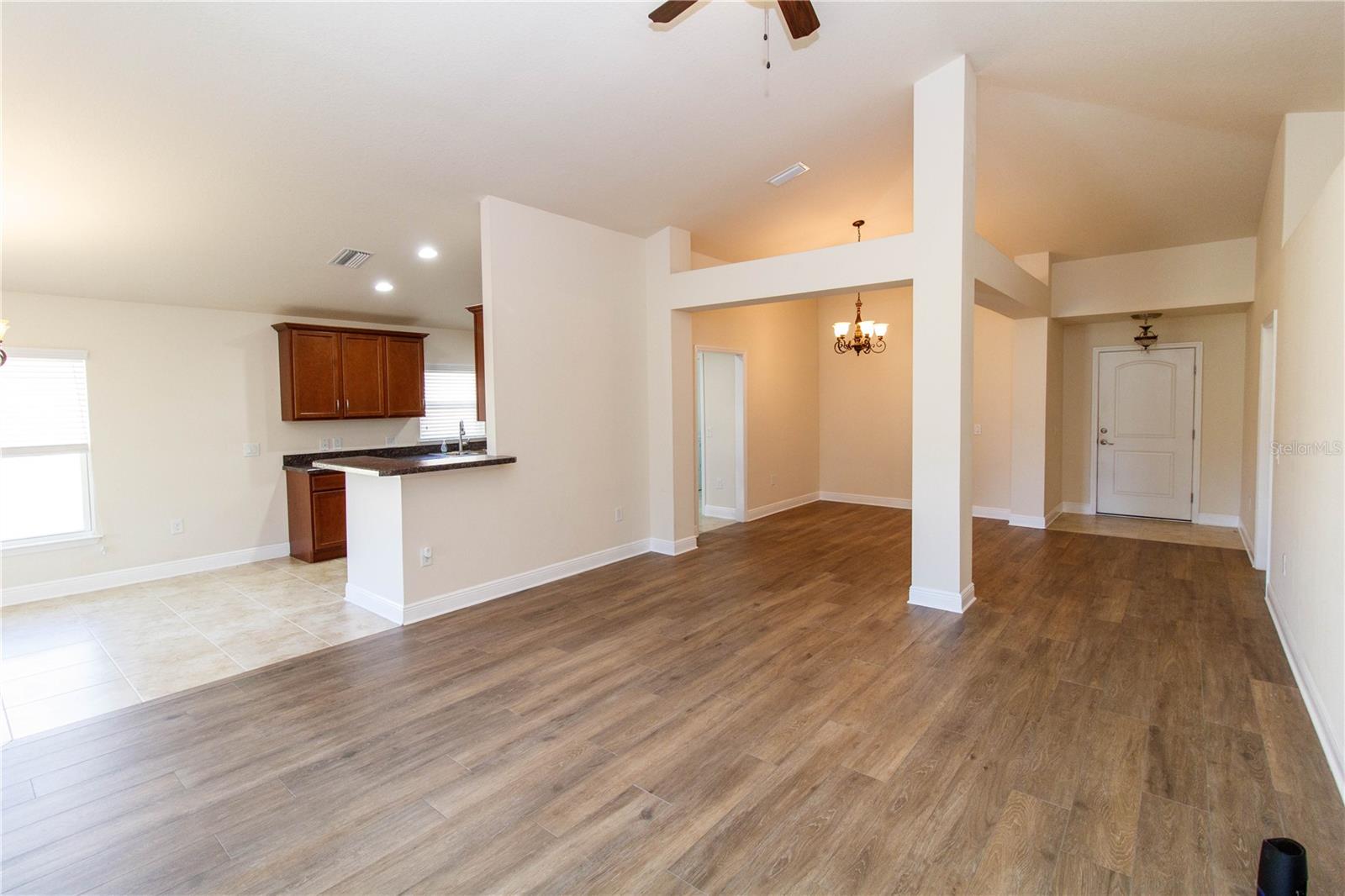 Listing photo id 9 for 13541 Niti Drive