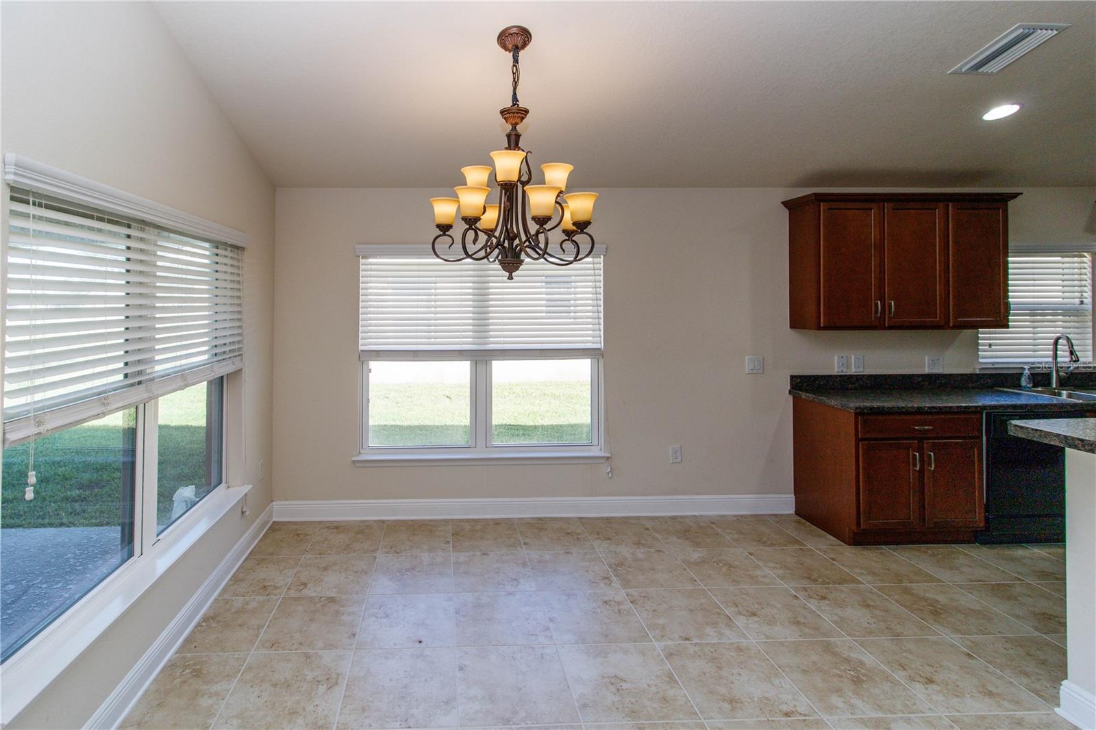 Listing photo id 11 for 13541 Niti Drive