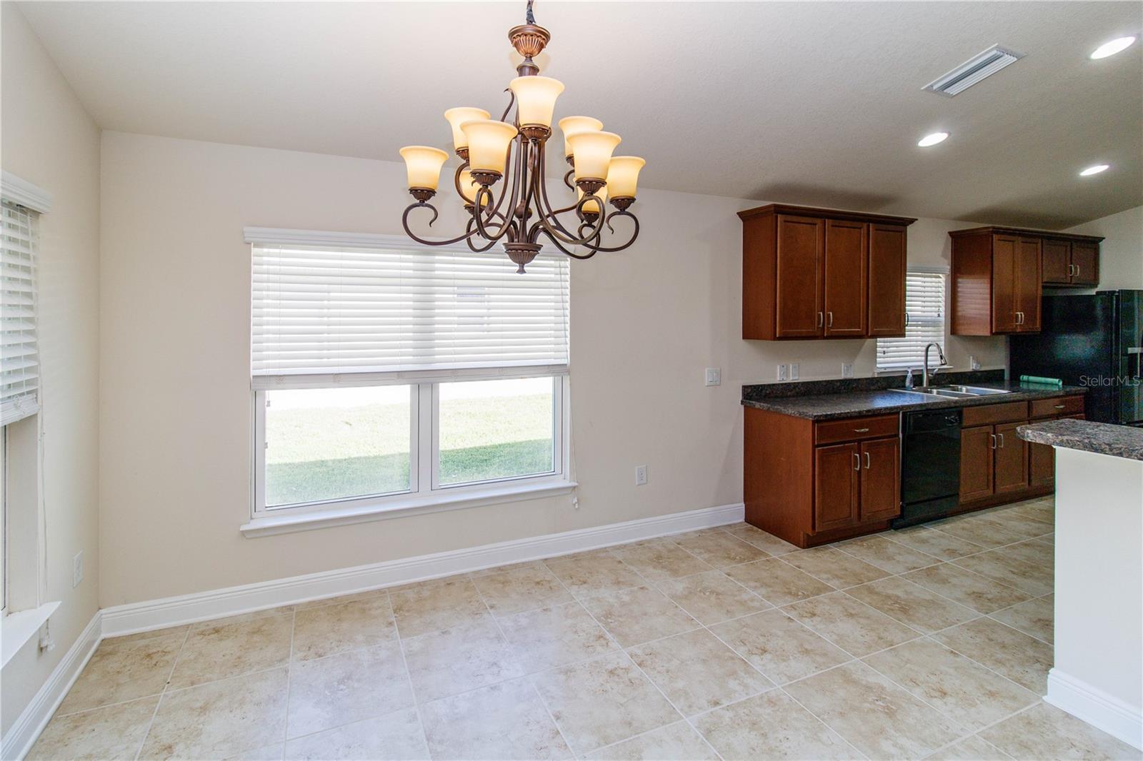 Listing photo id 12 for 13541 Niti Drive