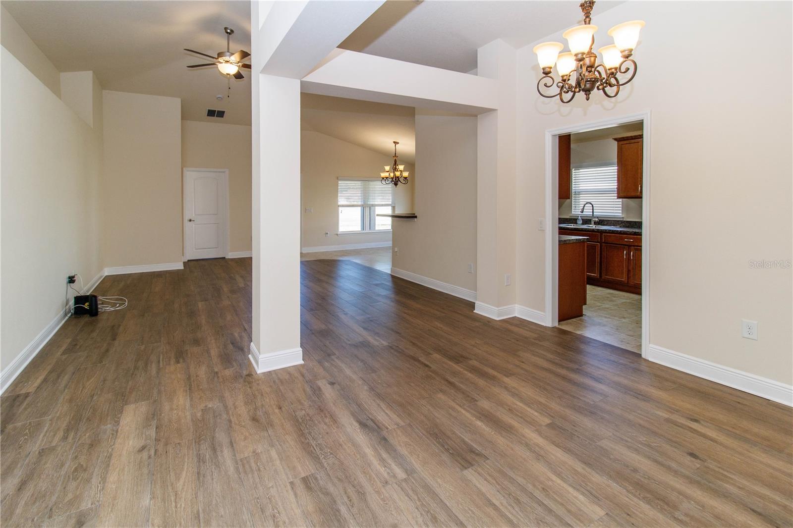 Listing photo id 0 for 13541 Niti Drive