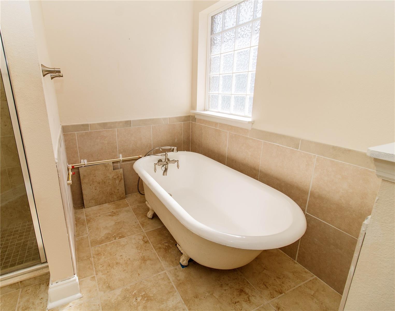 Listing photo id 24 for 13541 Niti Drive