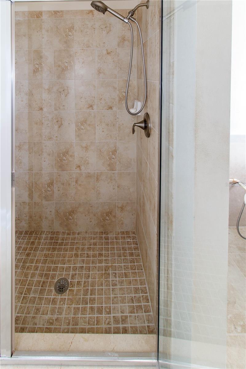 Listing photo id 25 for 13541 Niti Drive