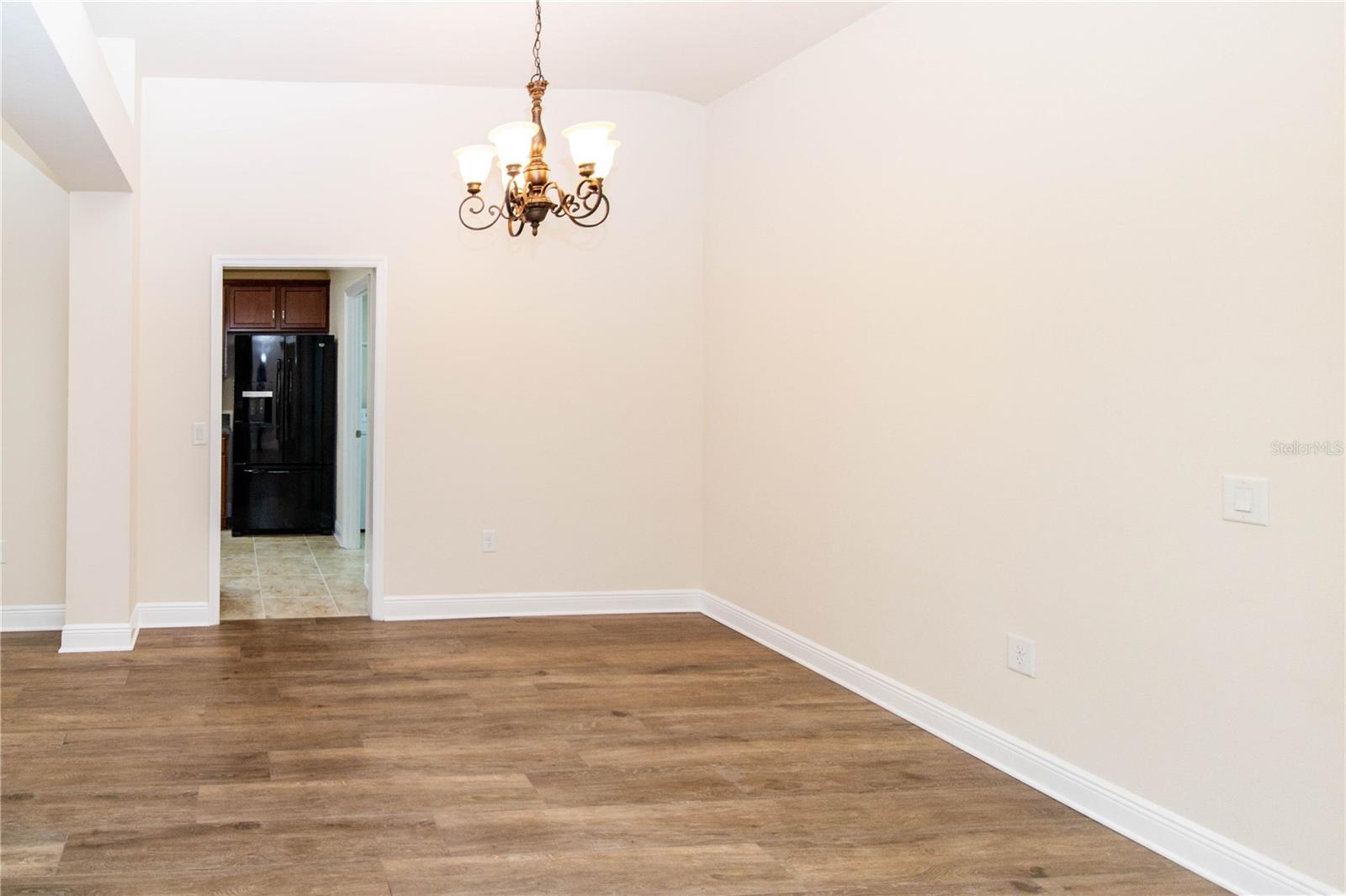 Listing photo id 1 for 13541 Niti Drive