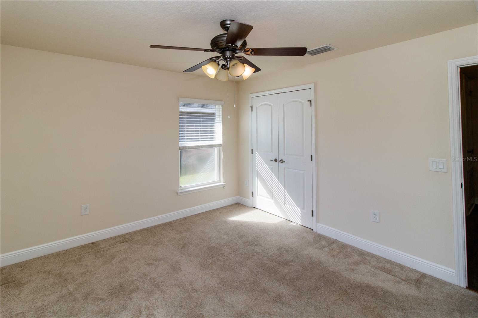 Listing photo id 2 for 13541 Niti Drive