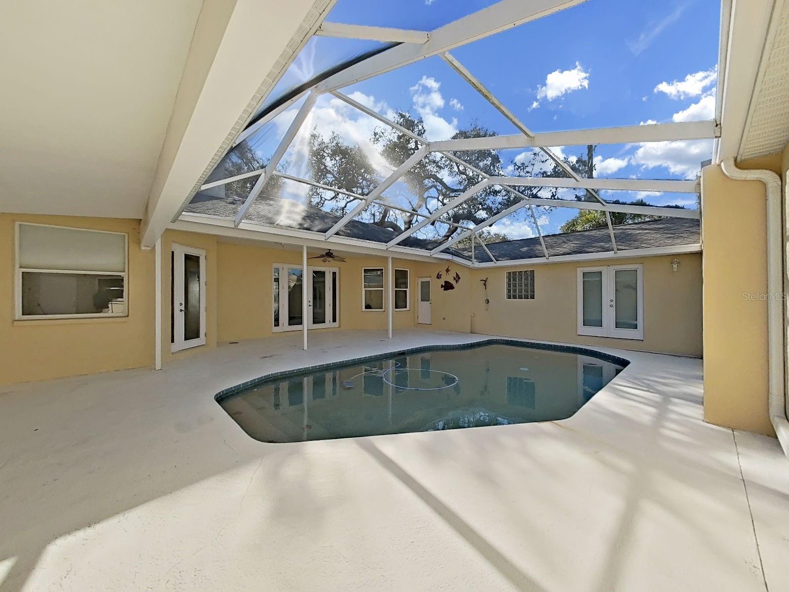 Image 25 of 35 For 14595 Oliver Street