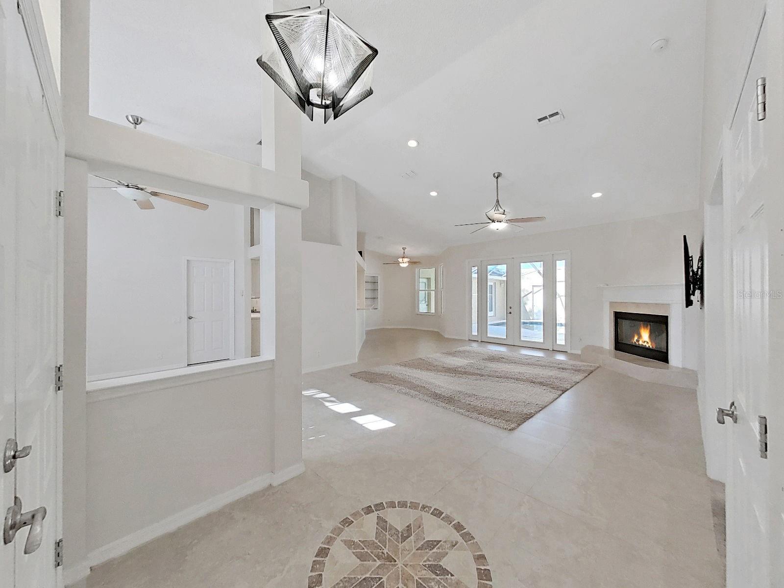 Image 5 of 35 For 14595 Oliver Street