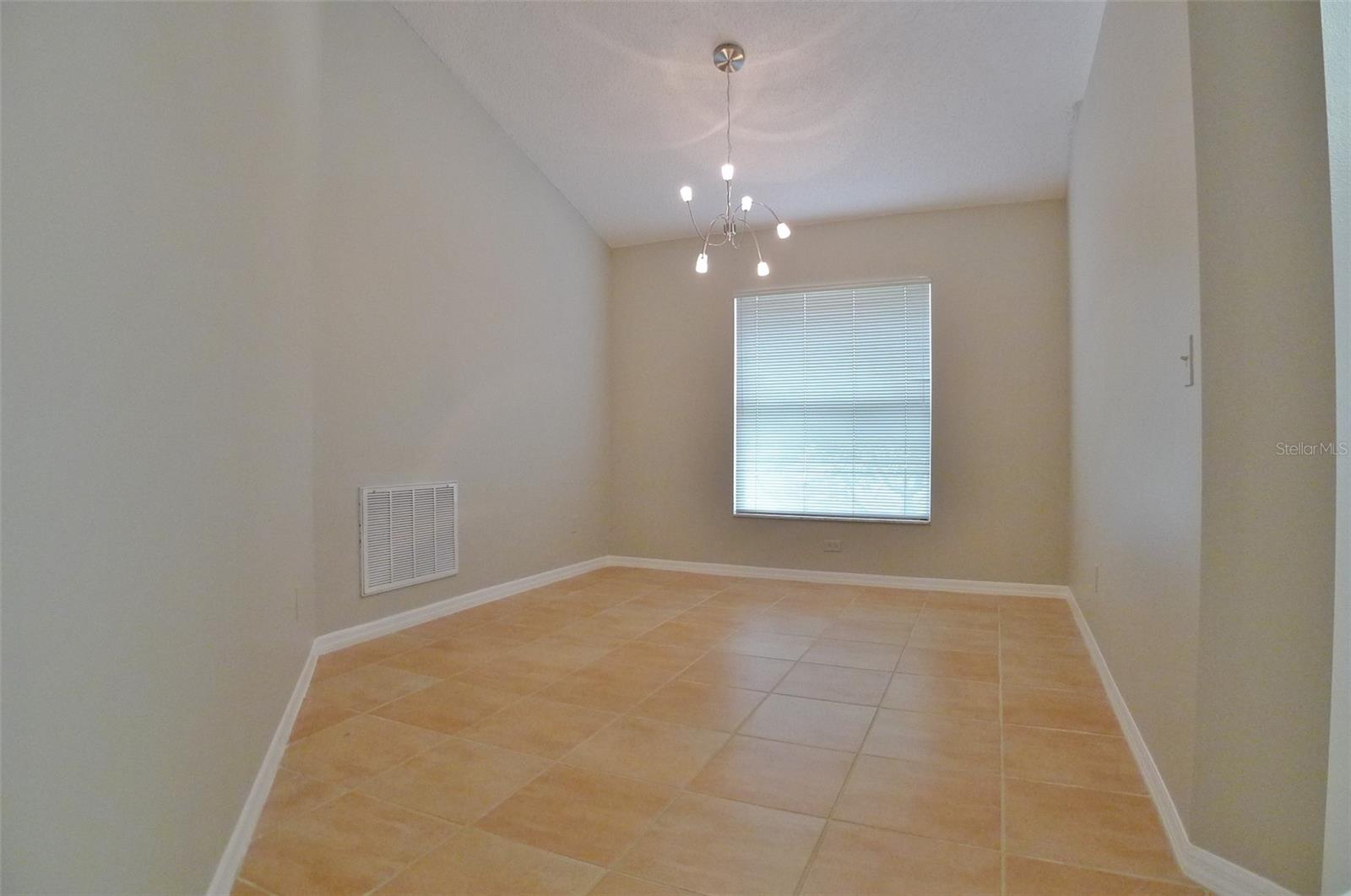 Image 7 of 20 For 1557 Scotch Pine Drive