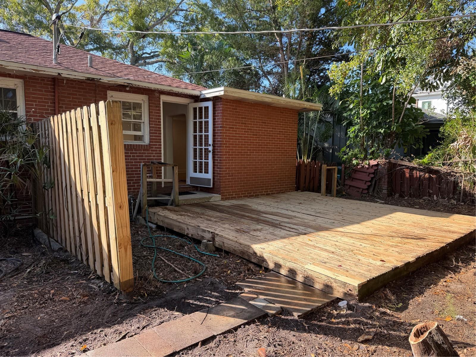 Image 12 of 13 For 3813 De Leon Street