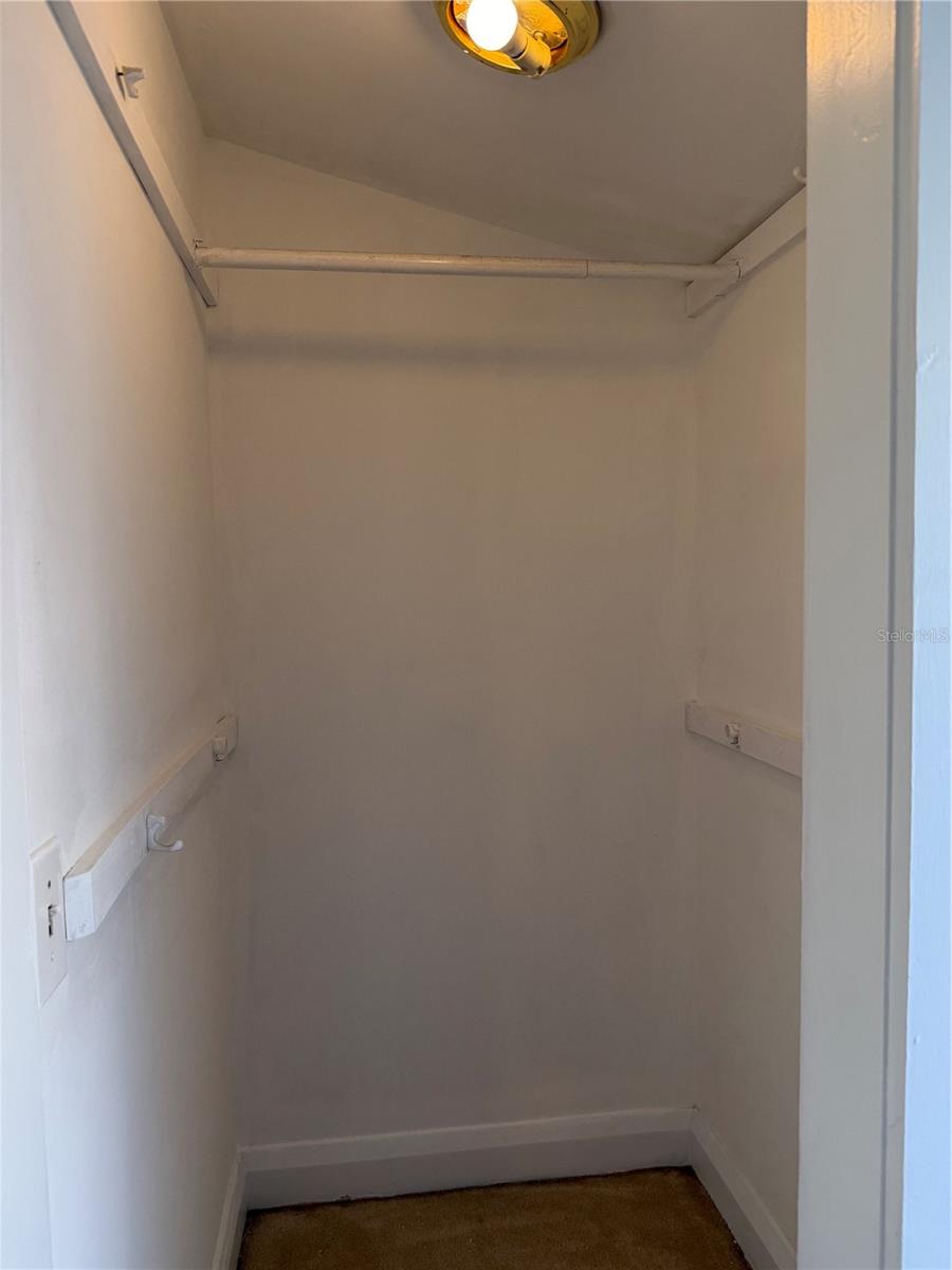 Image 9 of 13 For 3813 De Leon Street