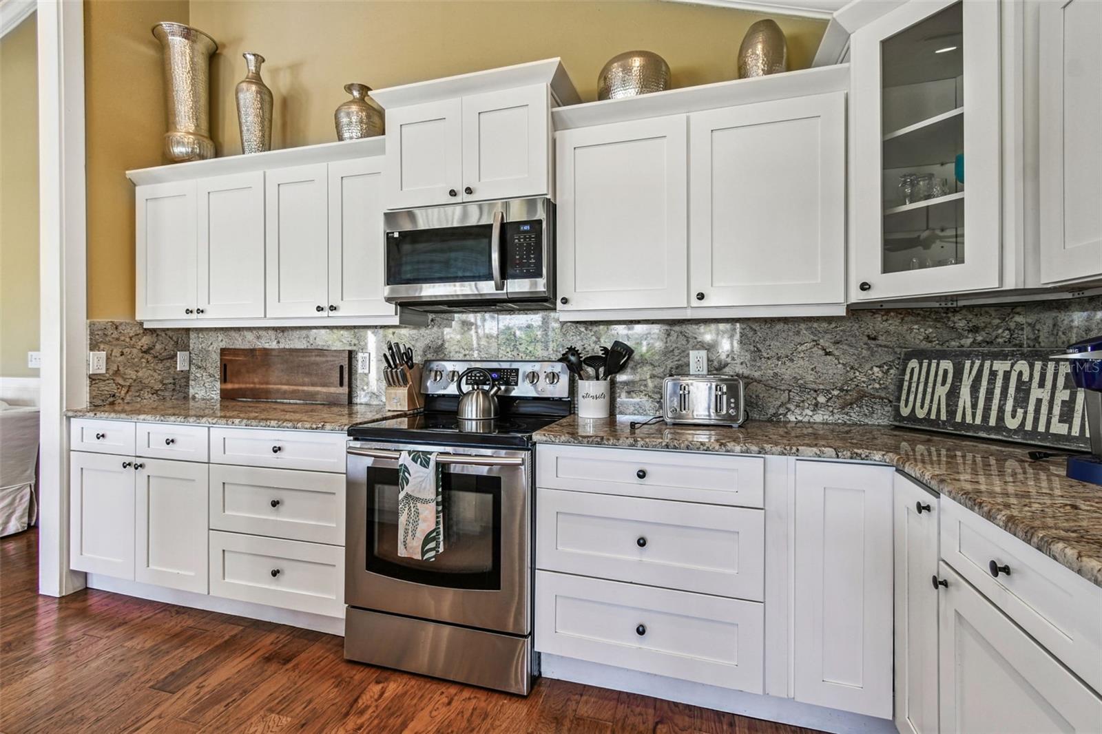 Image 20 of 81 For 612 Fern Street