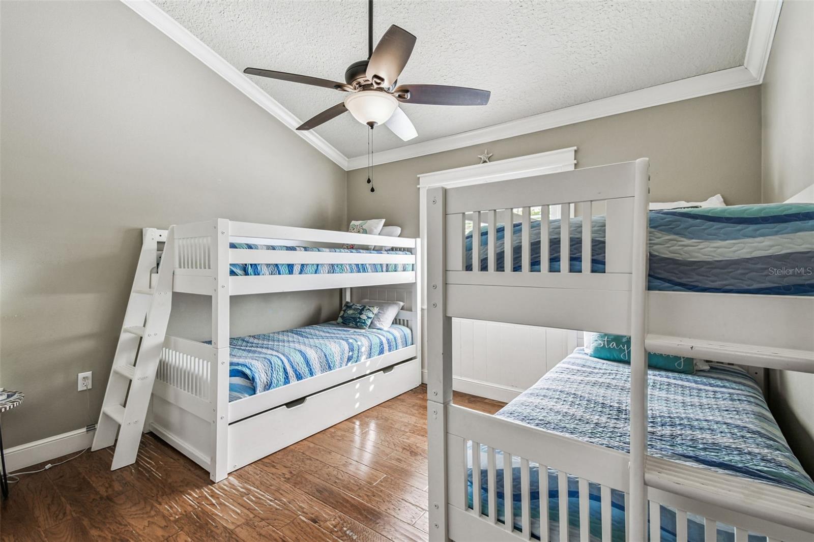 Image 41 of 81 For 612 Fern Street