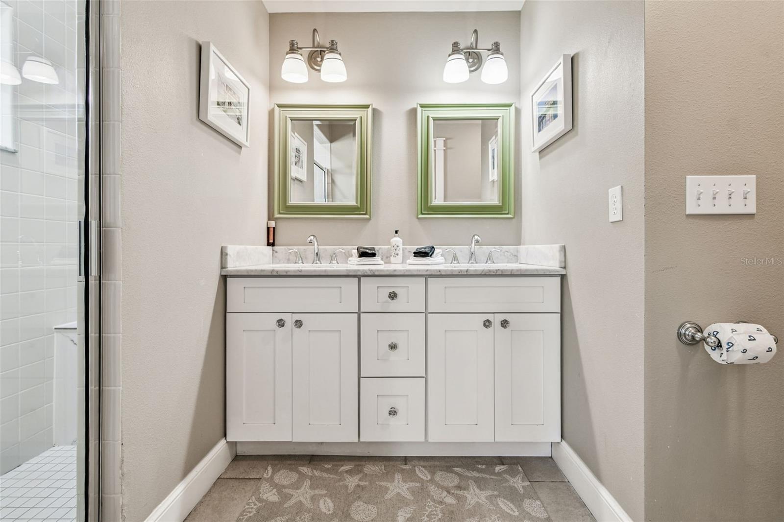 Image 44 of 81 For 612 Fern Street