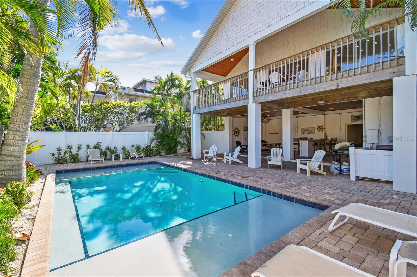 Image 62 of 81 For 612 Fern Street