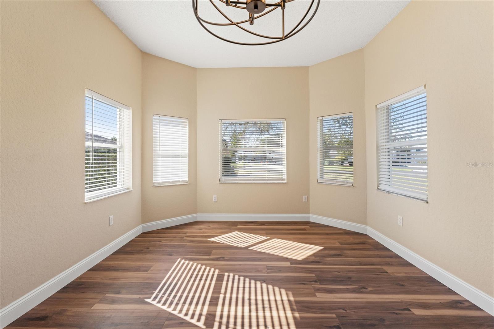 Image 17 of 79 For 9570 Southern Belle Drive