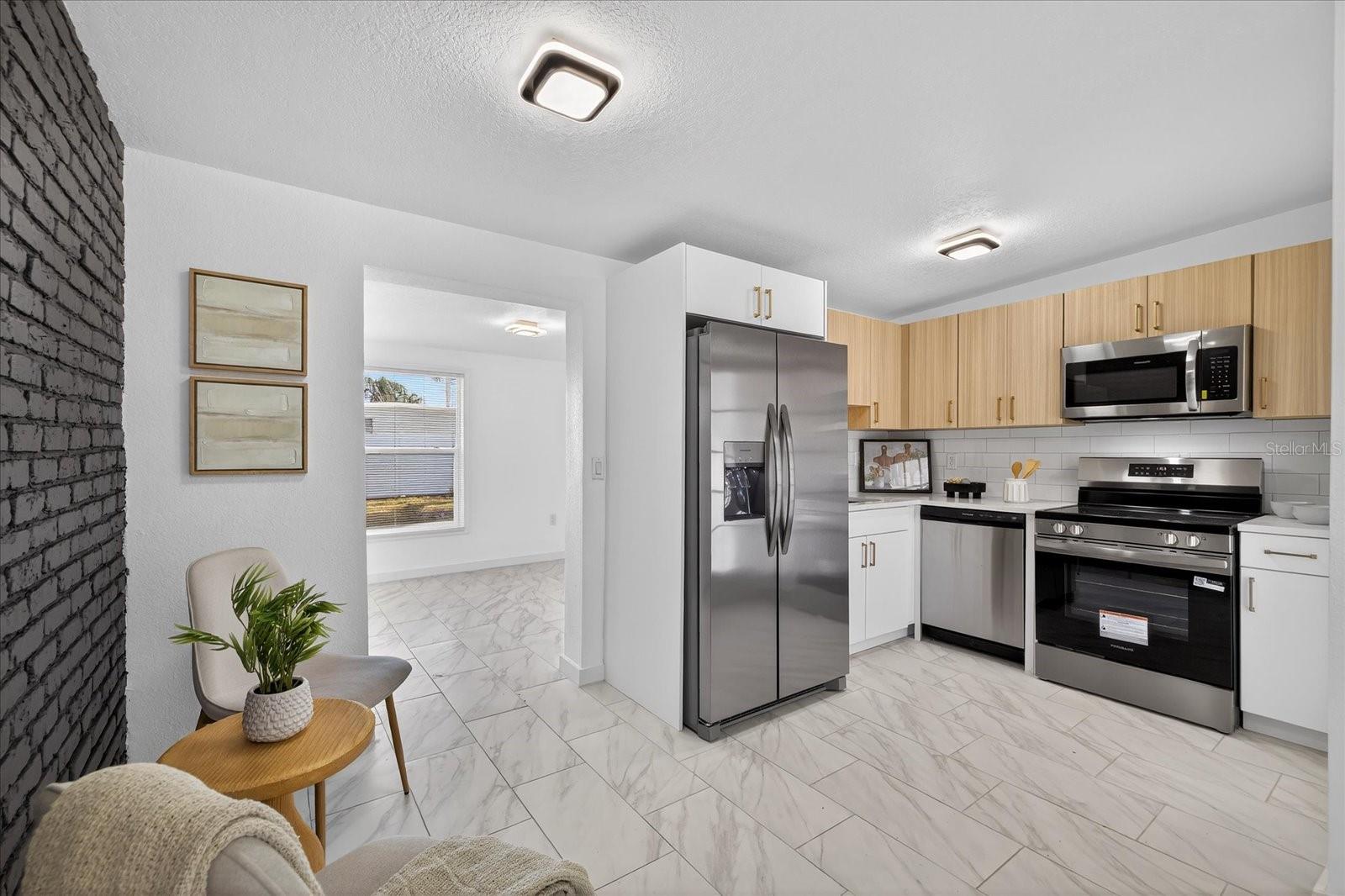 Image 14 of 31 For 11197 102nd Lane