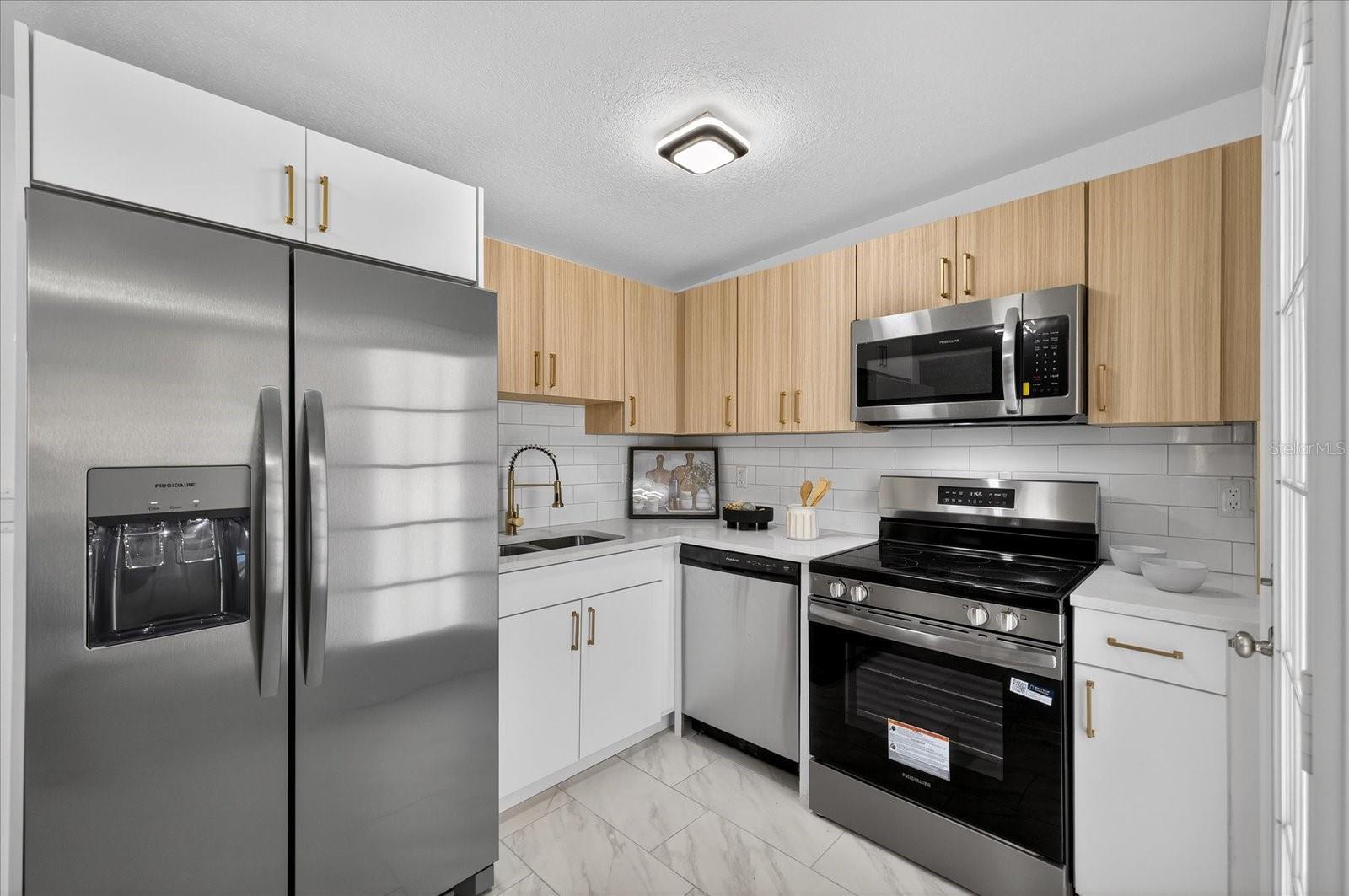 Image 16 of 31 For 11197 102nd Lane