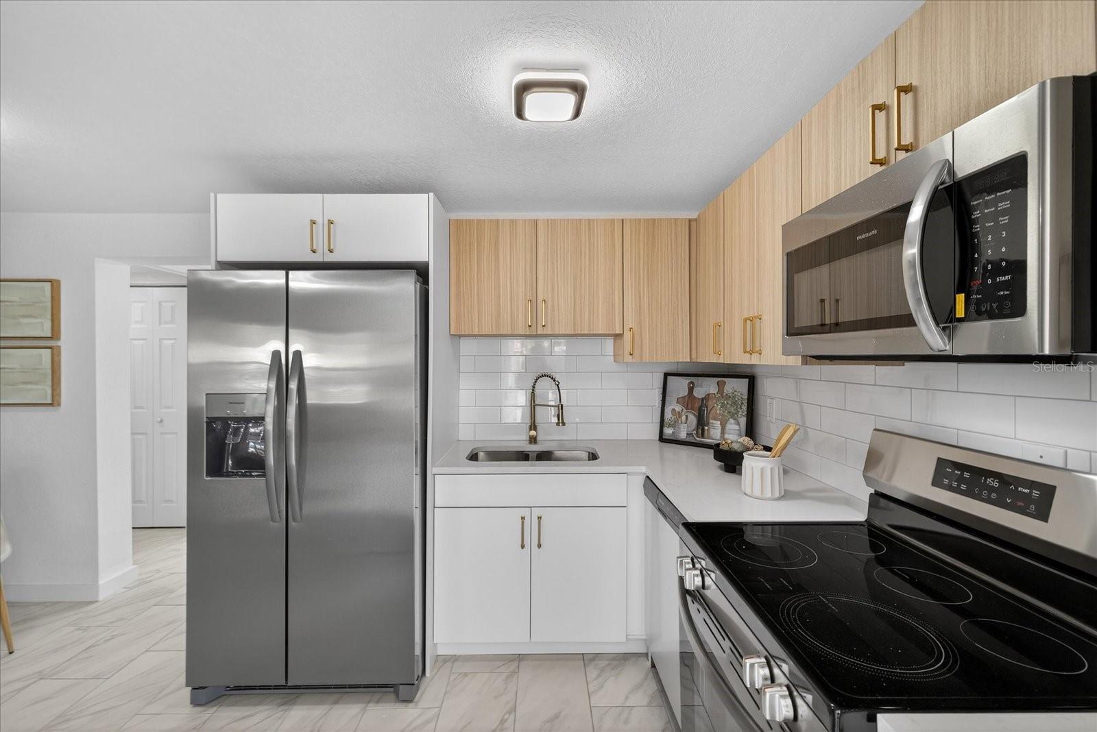 Image 17 of 31 For 11197 102nd Lane