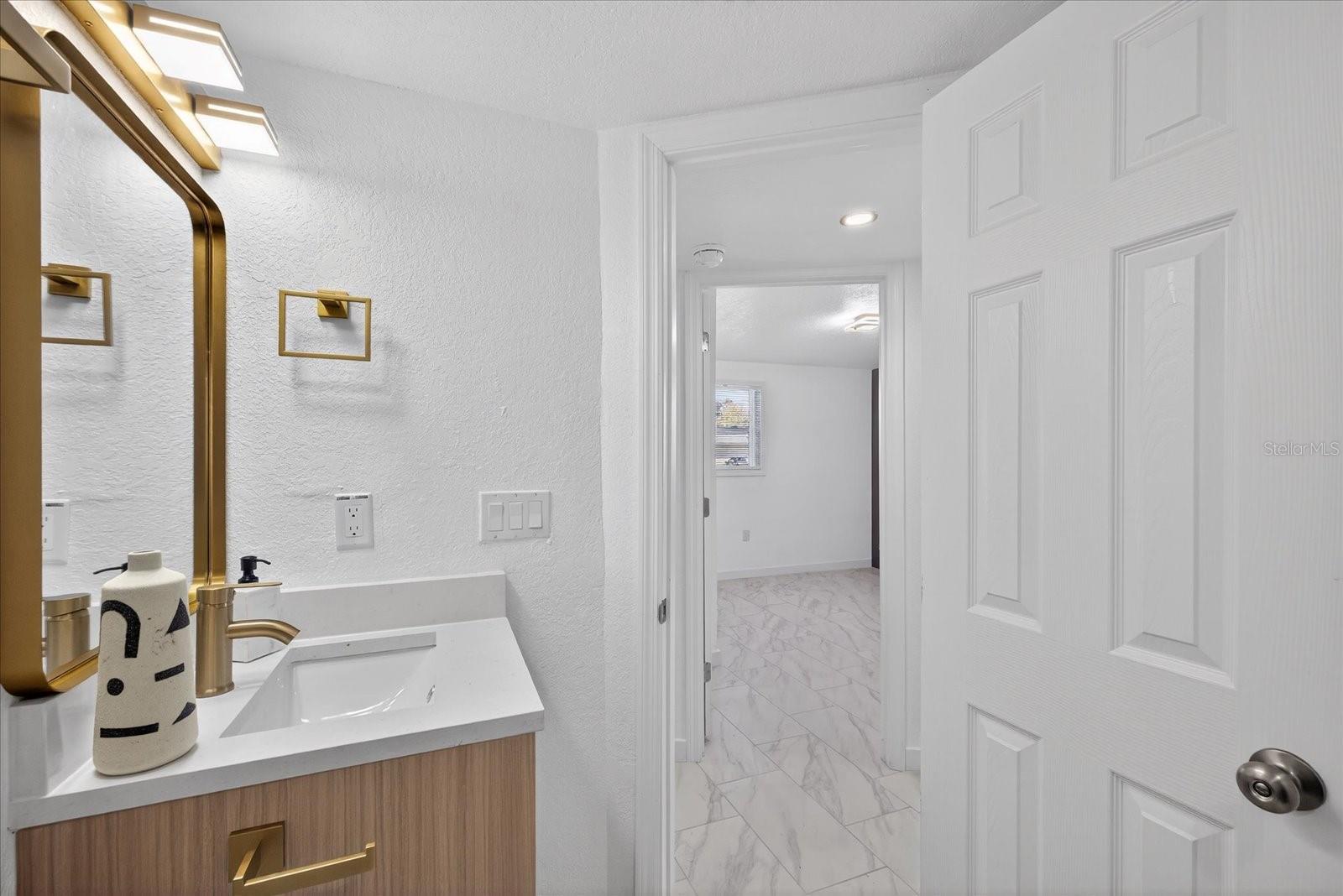 Image 21 of 31 For 11197 102nd Lane