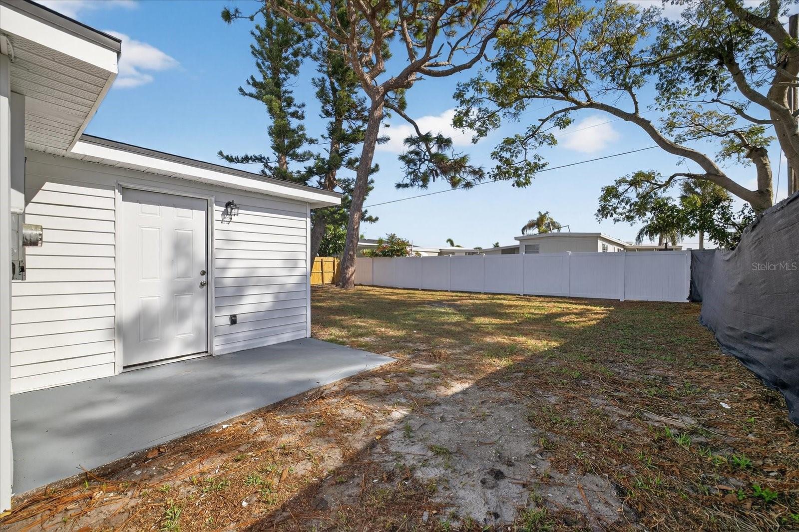 Image 6 of 31 For 11197 102nd Lane