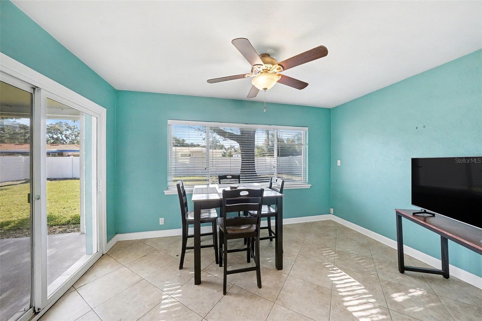 Image 11 of 24 For 6930 30th Avenue N