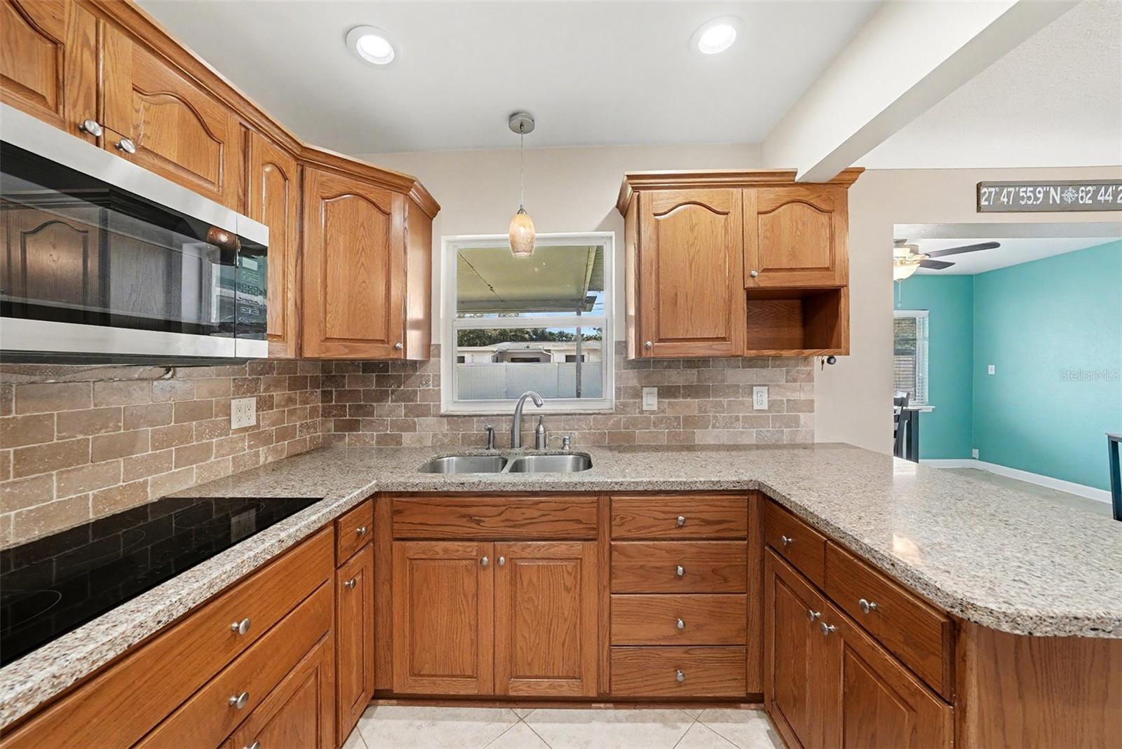 Image 15 of 24 For 6930 30th Avenue N