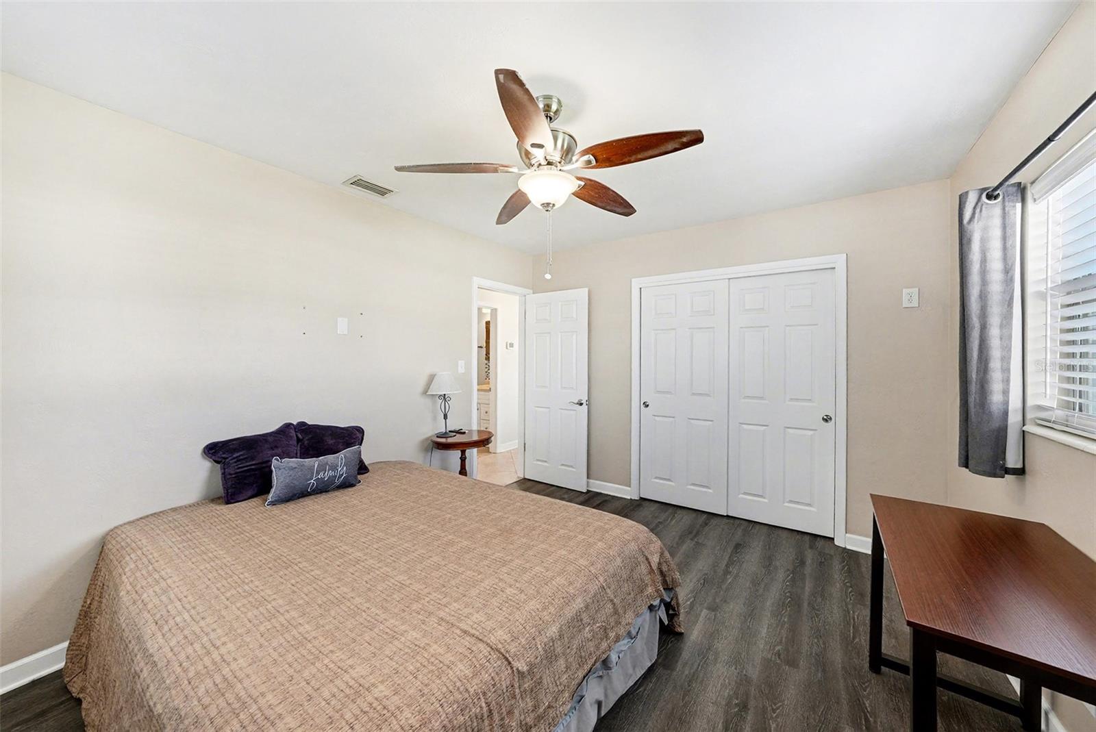 Image 20 of 24 For 6930 30th Avenue N