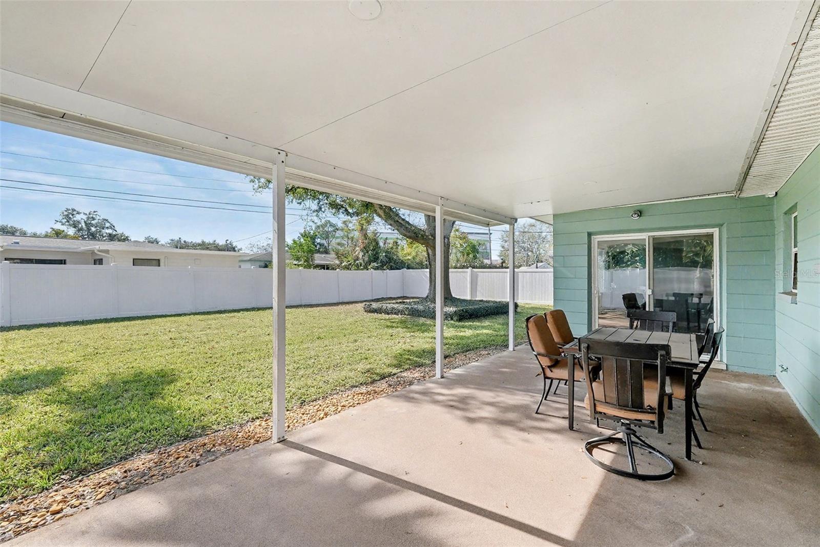 Image 21 of 24 For 6930 30th Avenue N