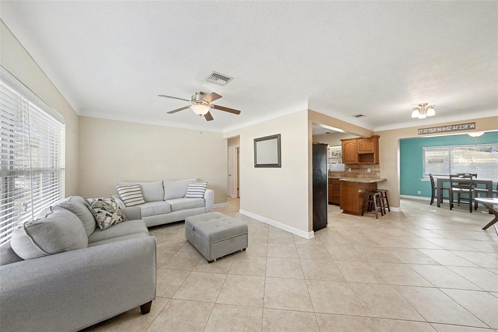 Image 8 of 24 For 6930 30th Avenue N