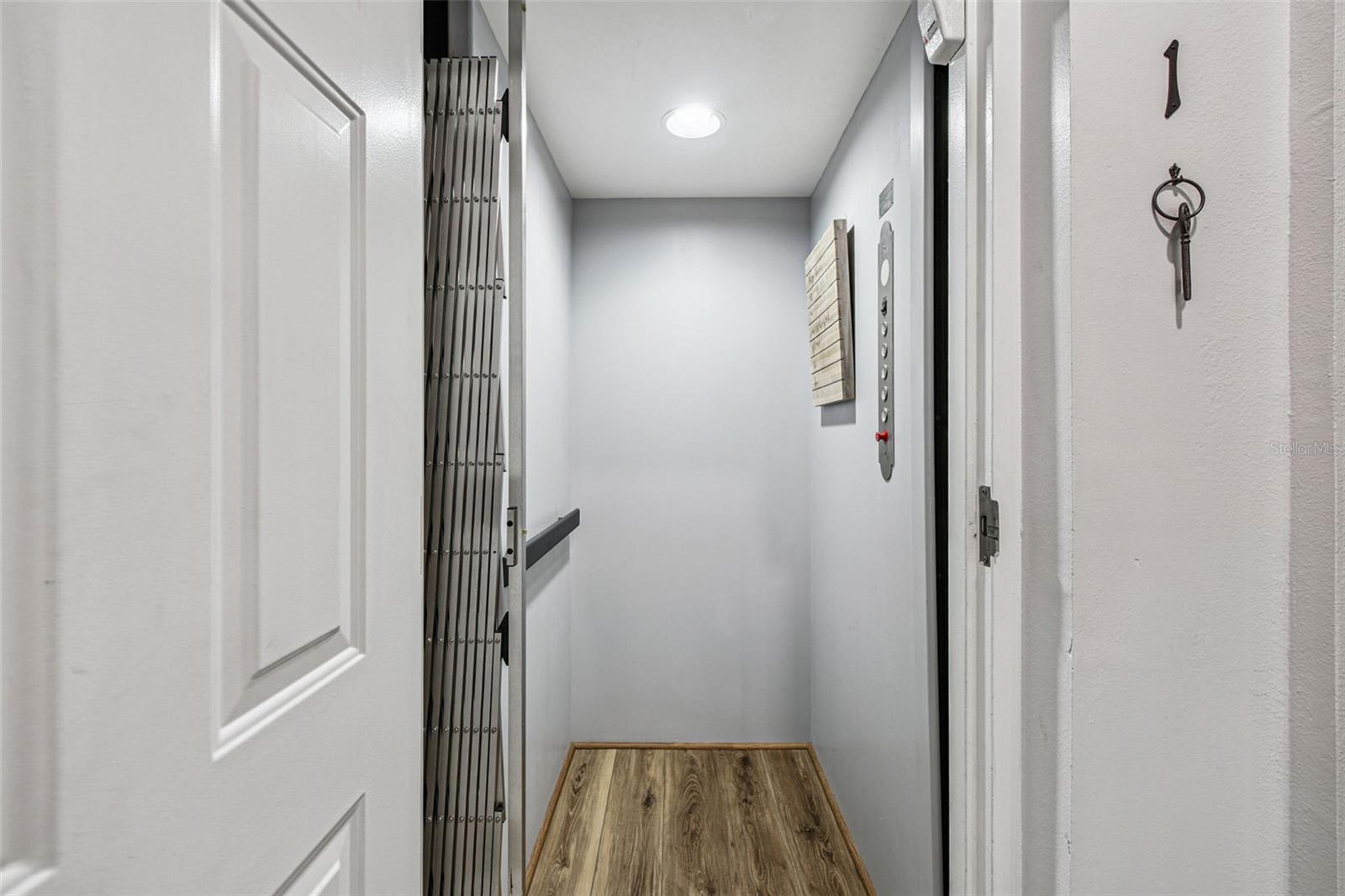 Image 8 of 92 For 6331 Sunset Bay Circle