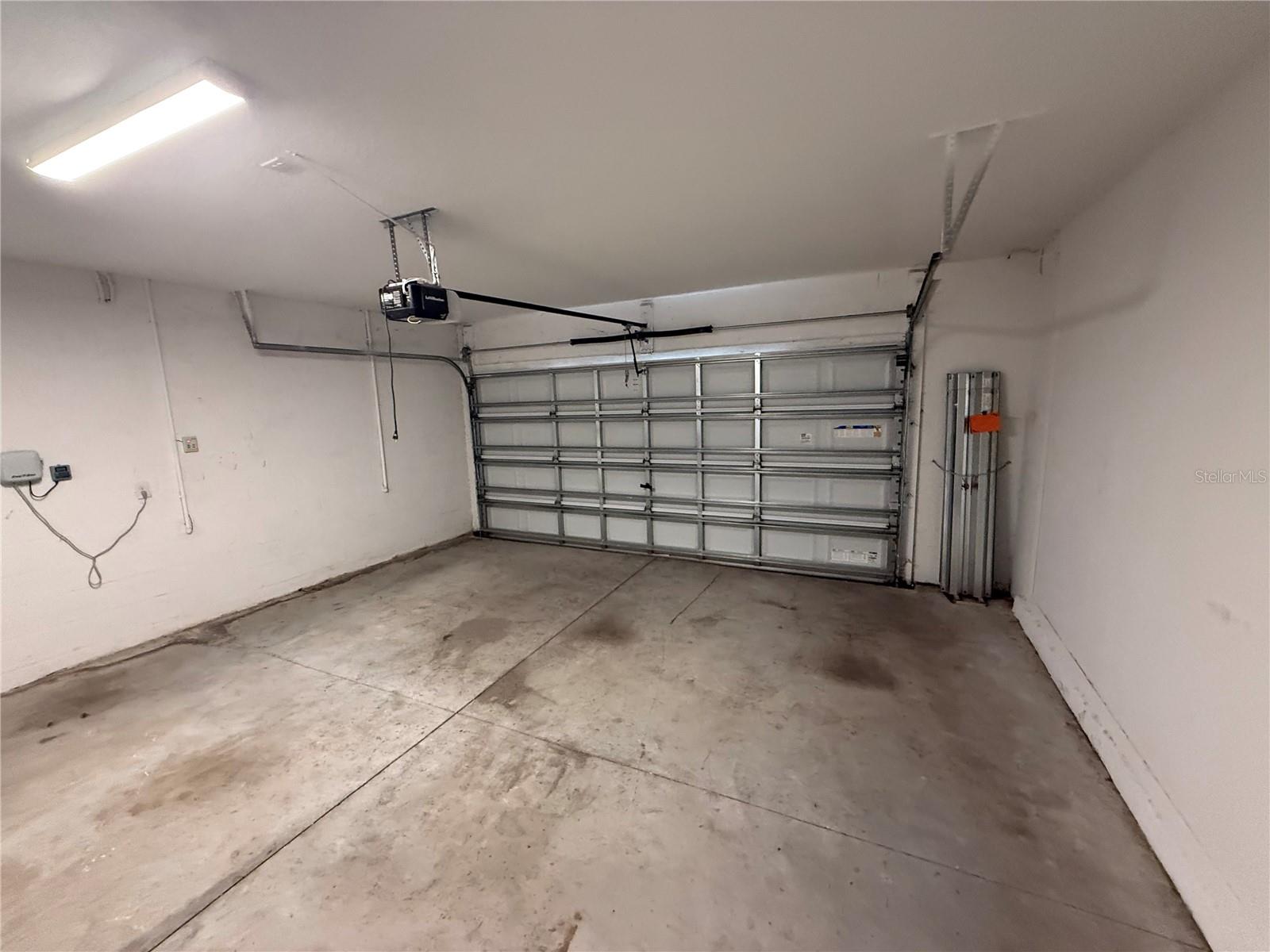 Listing photo id 19 for 9423 Channing Hill Drive