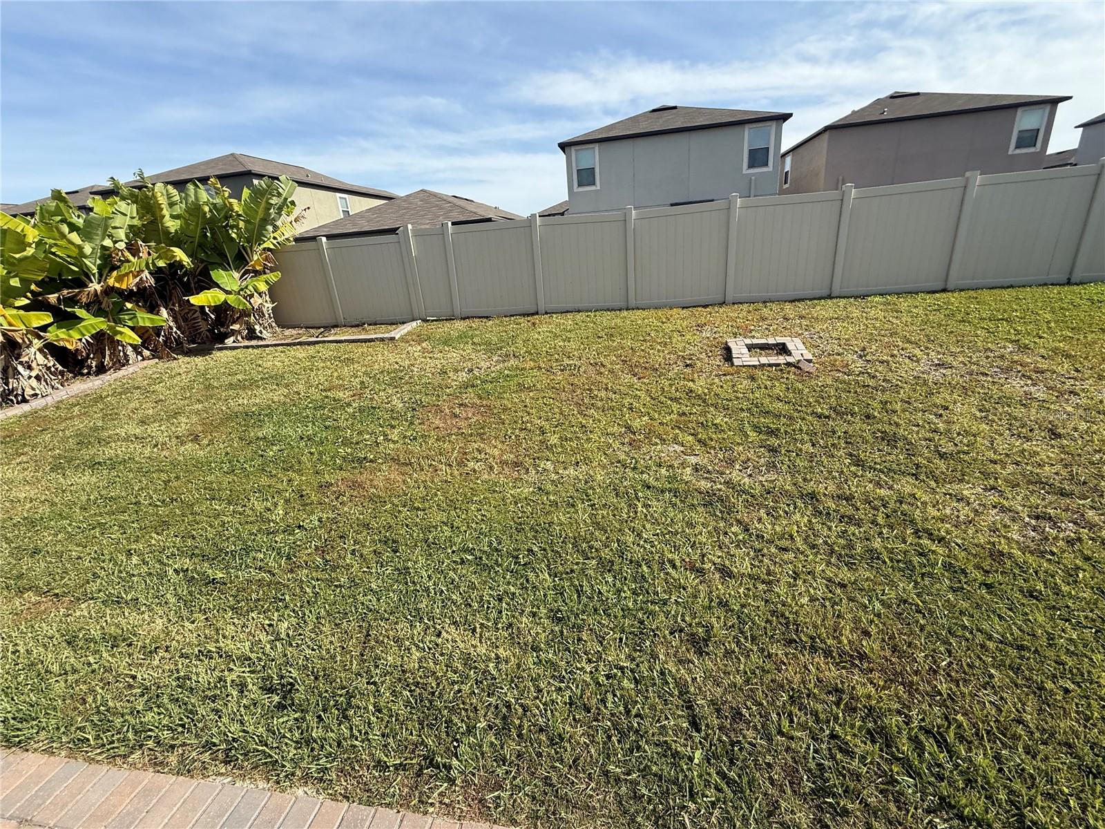 Listing photo id 20 for 9423 Channing Hill Drive