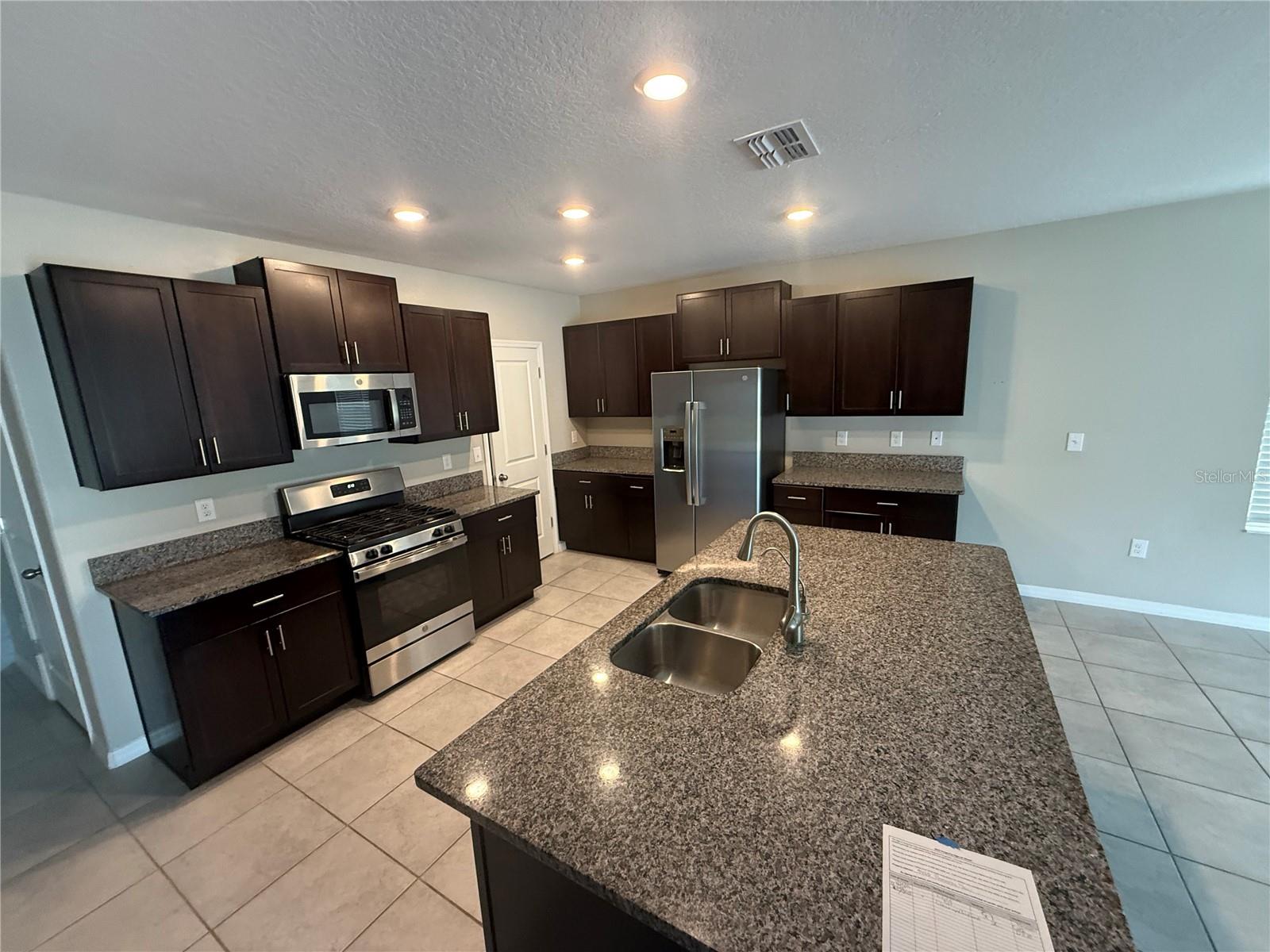 Listing photo id 1 for 9423 Channing Hill Drive