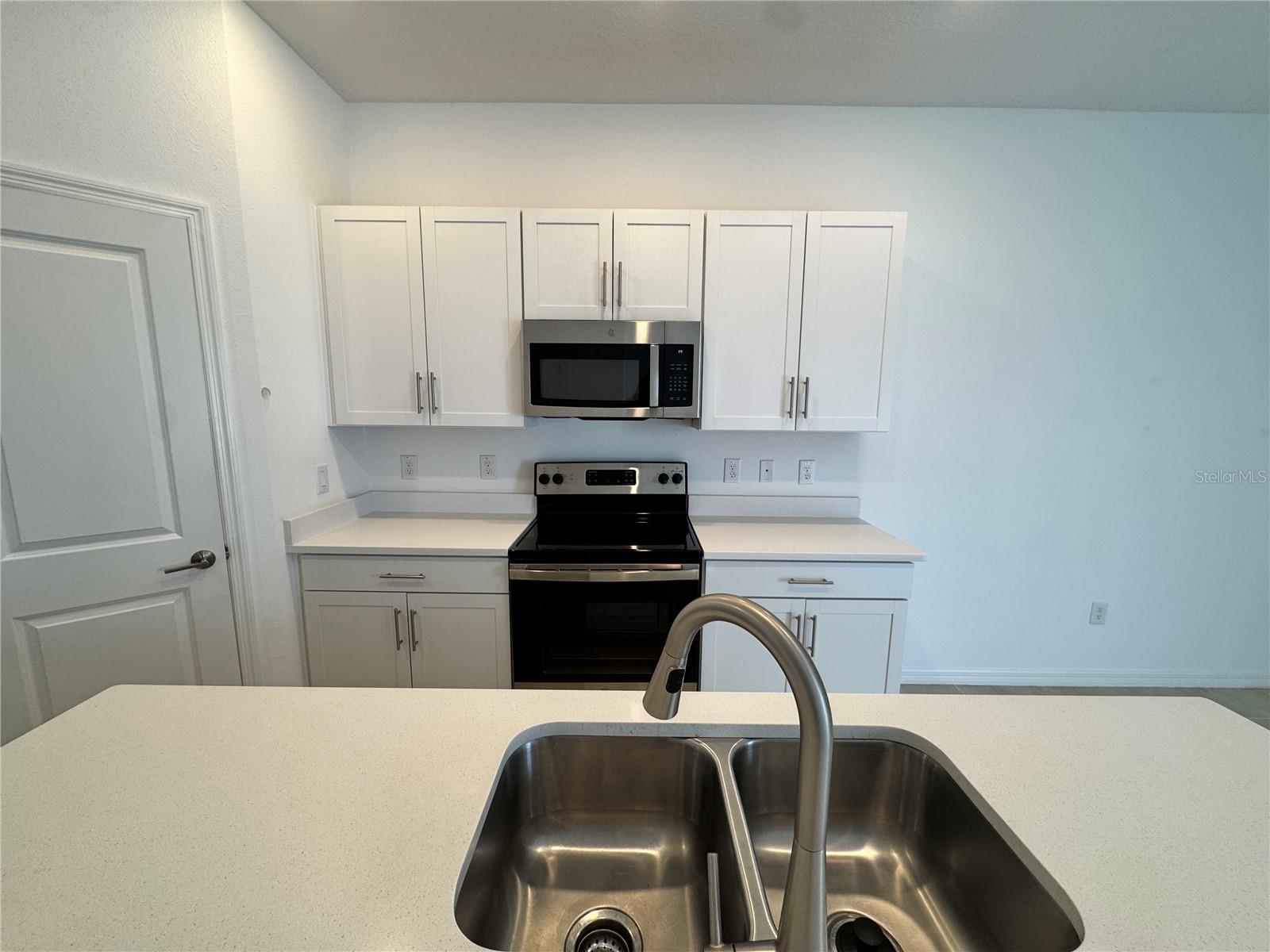 Image 4 of 24 For 11751 Glenside Terrace