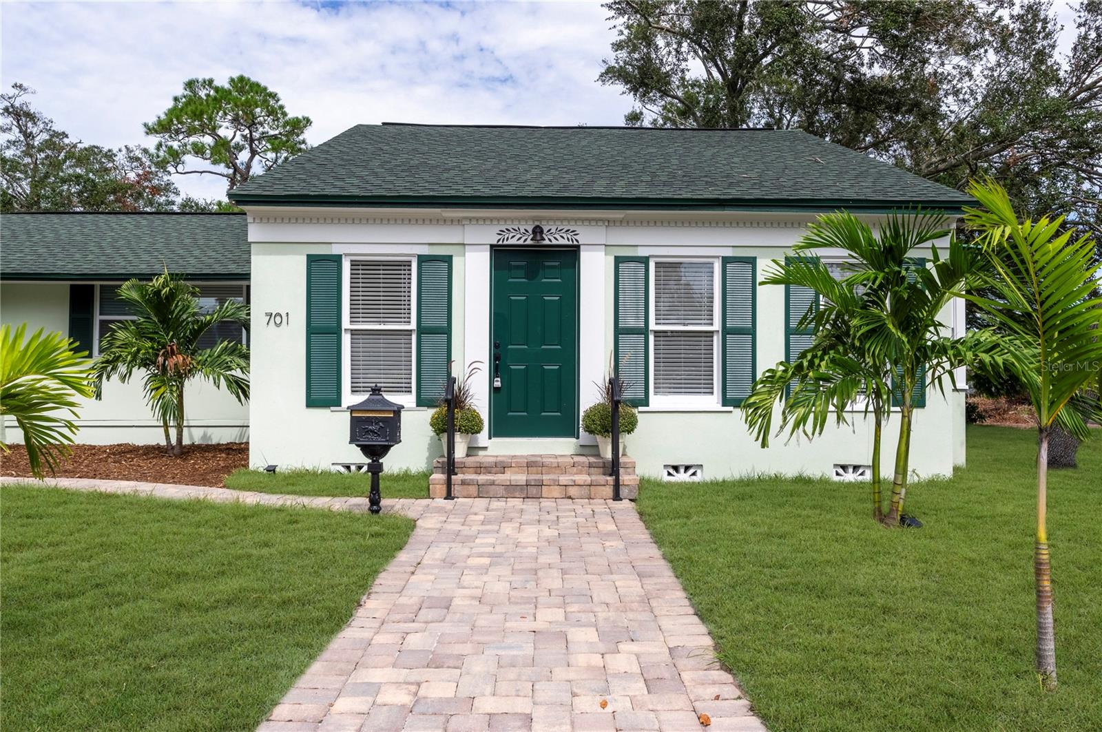 Image 25 of 27 For 701 38th Avenue N