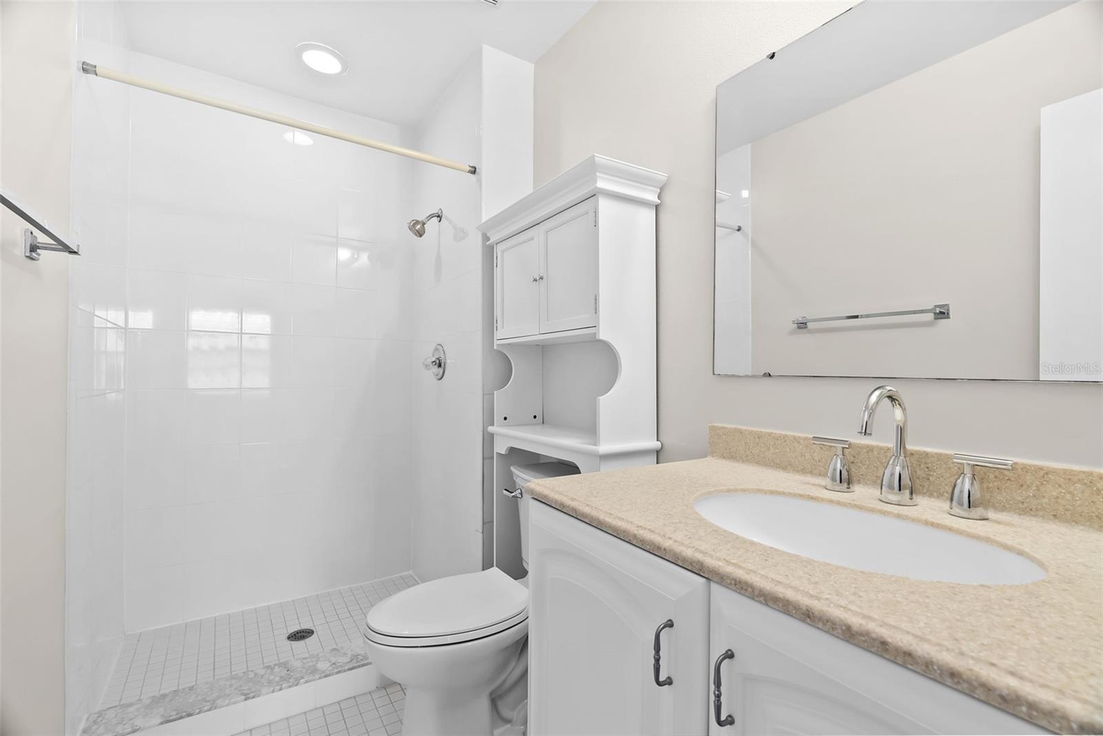 Image 18 of 32 For 12668 Castle Hill Drive