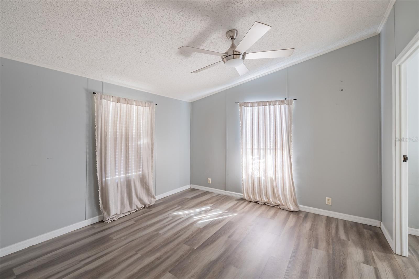 Image 23 of 48 For 18832 Dorman Road