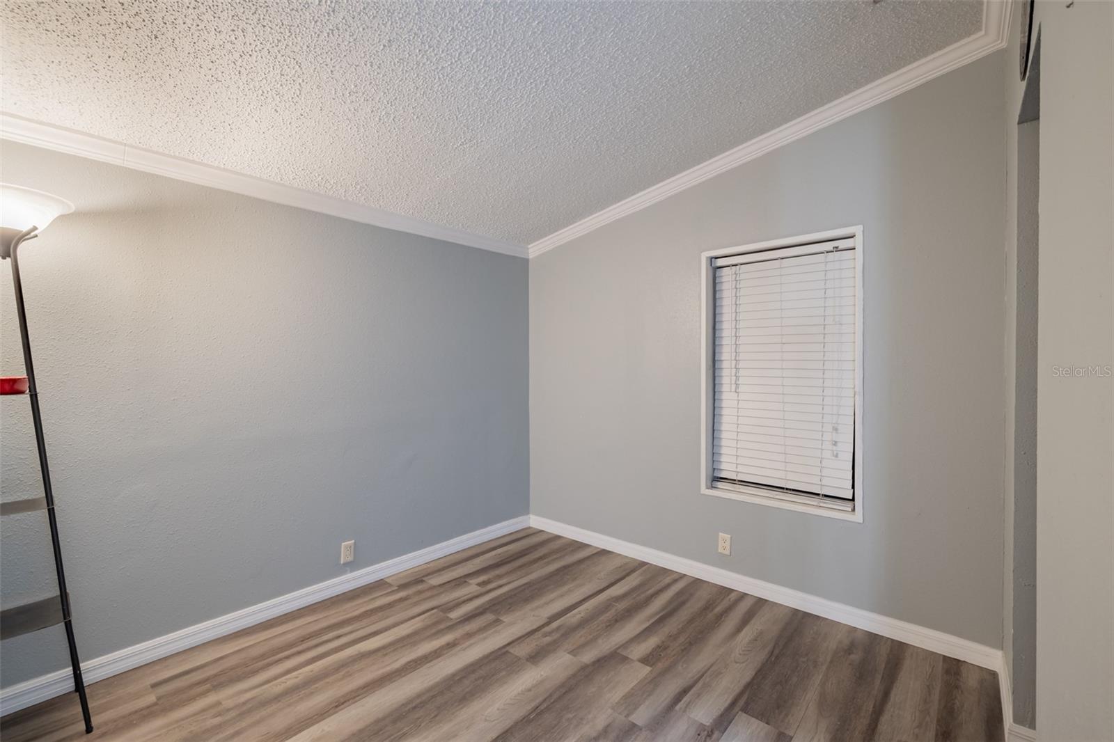 Image 26 of 48 For 18832 Dorman Road